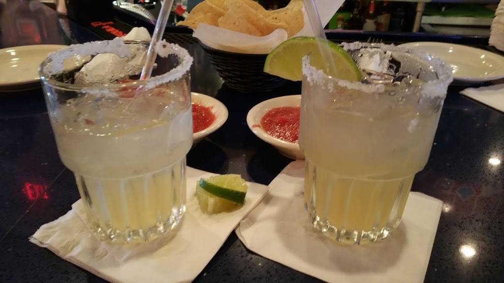 Jalapenos | restaurant | 7729 151st St, Overland Park, KS 66223, USA | 9136813555 OR +1 913-681-3555