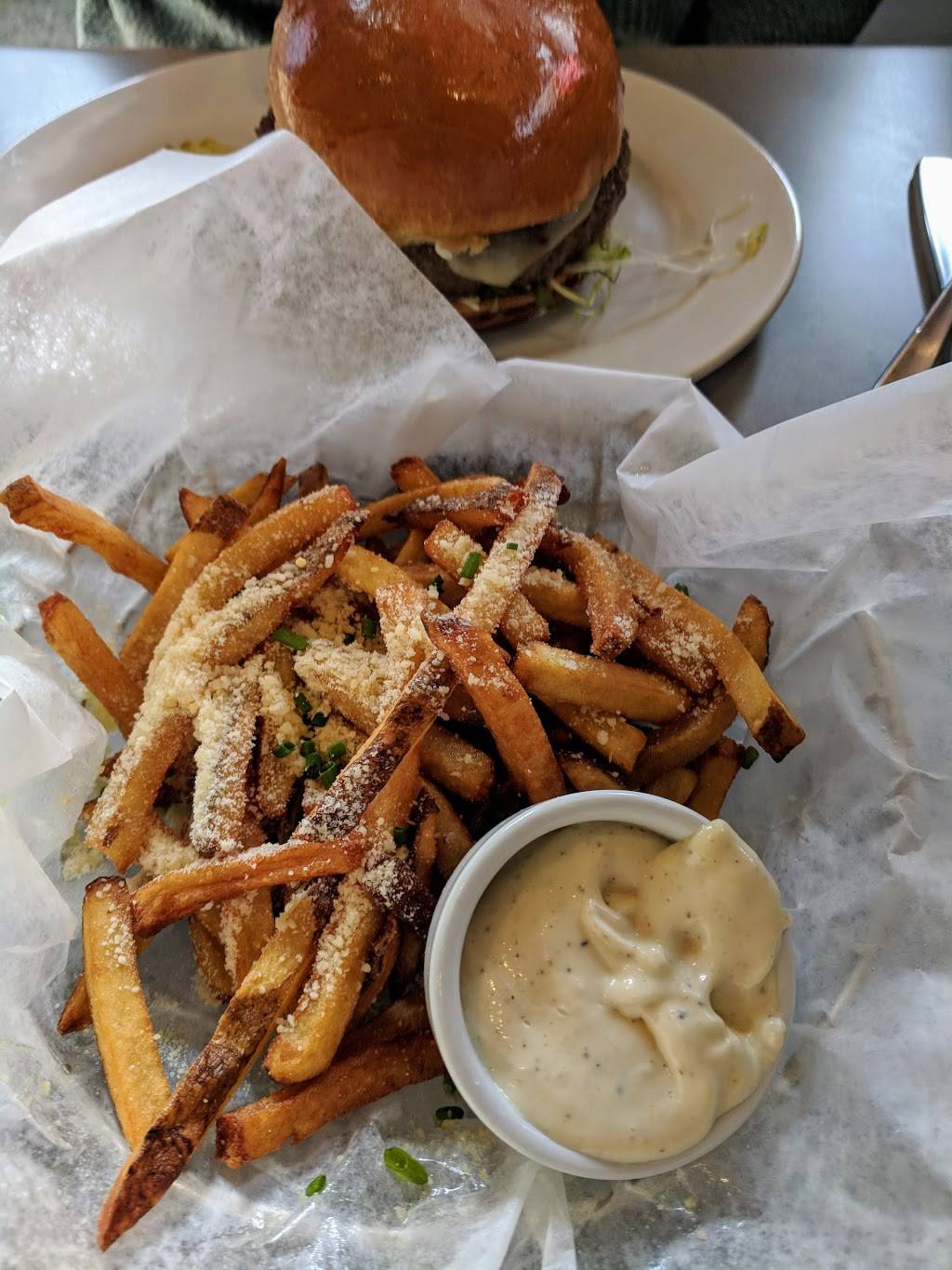 Zin Burger | restaurant | 7000 Arundel Mills Cir, Hanover, MD 21076, USA | 4103791010 OR +1 410-379-1010