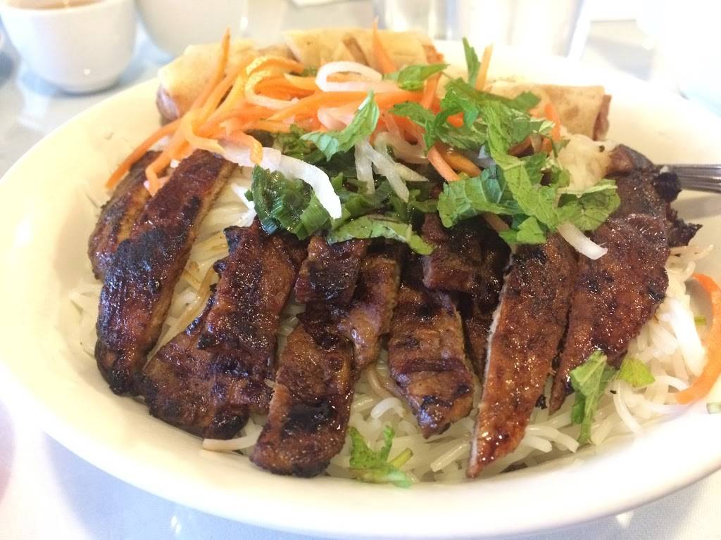 Quynh Nhi | restaurant | 55 Wharncliffe Rd N, London, ON N6H 2A4, Canada | 5198508878 OR +1 519-850-8878