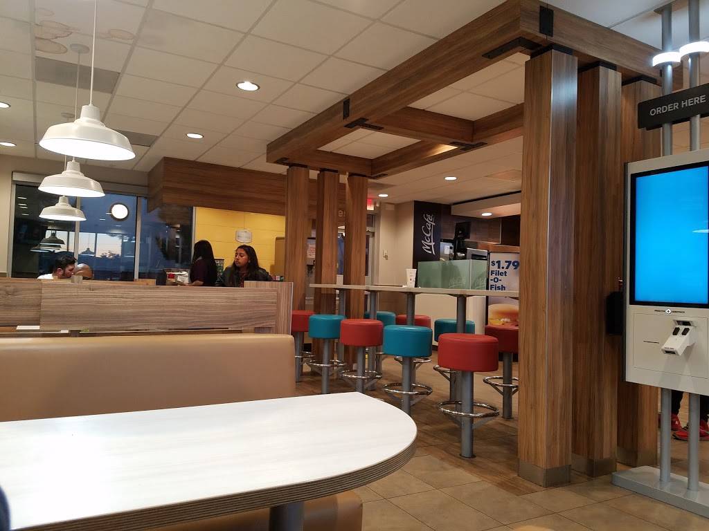 McDonalds | cafe | 830 W Avenue P, Palmdale, CA 93550, USA | 6612747960 OR +1 661-274-7960