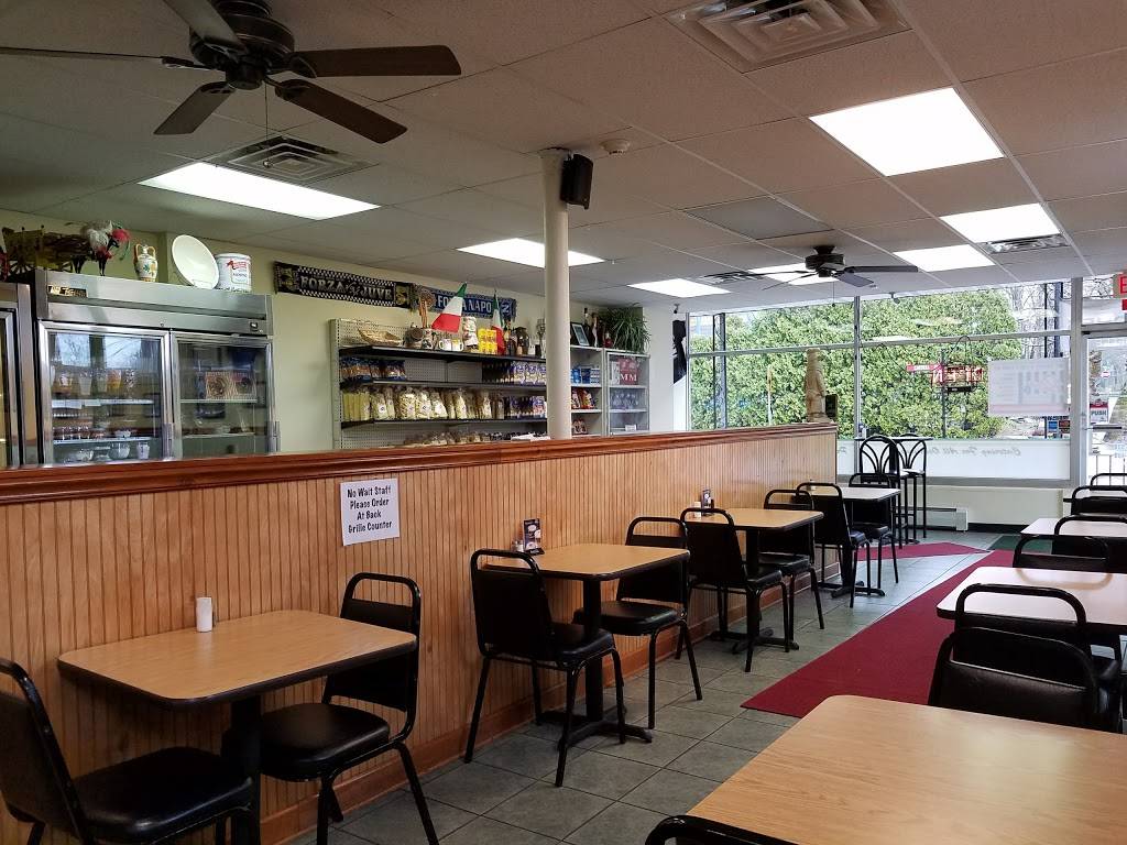 Giacomos Italian Grille | restaurant | 700 Cattell St, Easton, PA 18042, USA | 6104381945 OR +1 610-438-1945