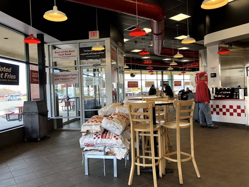 Five Guys | meal takeaway | 15840 S Harlem Ave, Orland Park, IL 60462, USA | 7084441140 OR +1 708-444-1140