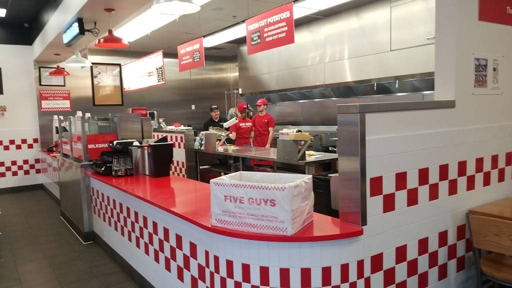 Five Guys | meal takeaway | 2750 E Bidwell St, Folsom, CA 95630, USA | 9164690001 OR +1 916-469-0001