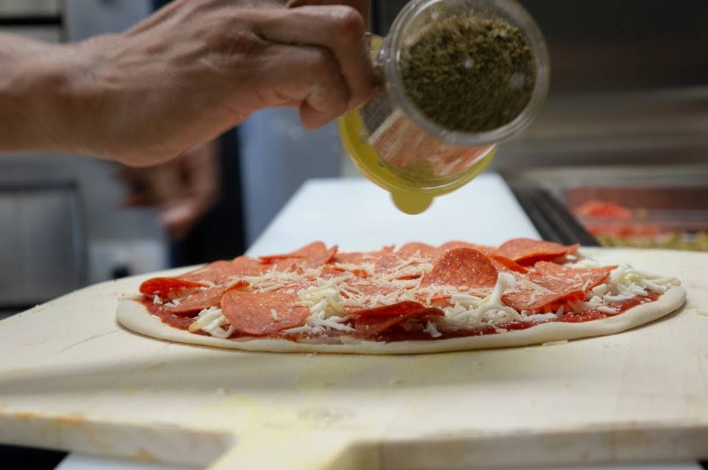 Luigis Pizzeria | restaurant | 6555 South Shore Blvd, League City, TX 77573, USA | 2813343600 OR +1 281-334-3600