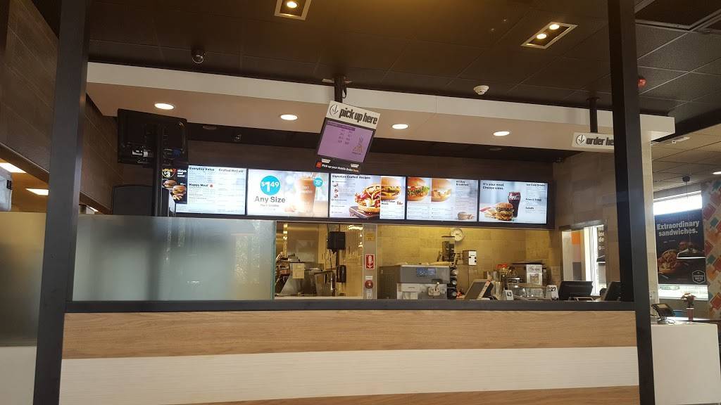 McDonalds | cafe | 7793 Lake Worth Rd, Lake Worth, FL 33467, USA | 5617211565 OR +1 561-721-1565
