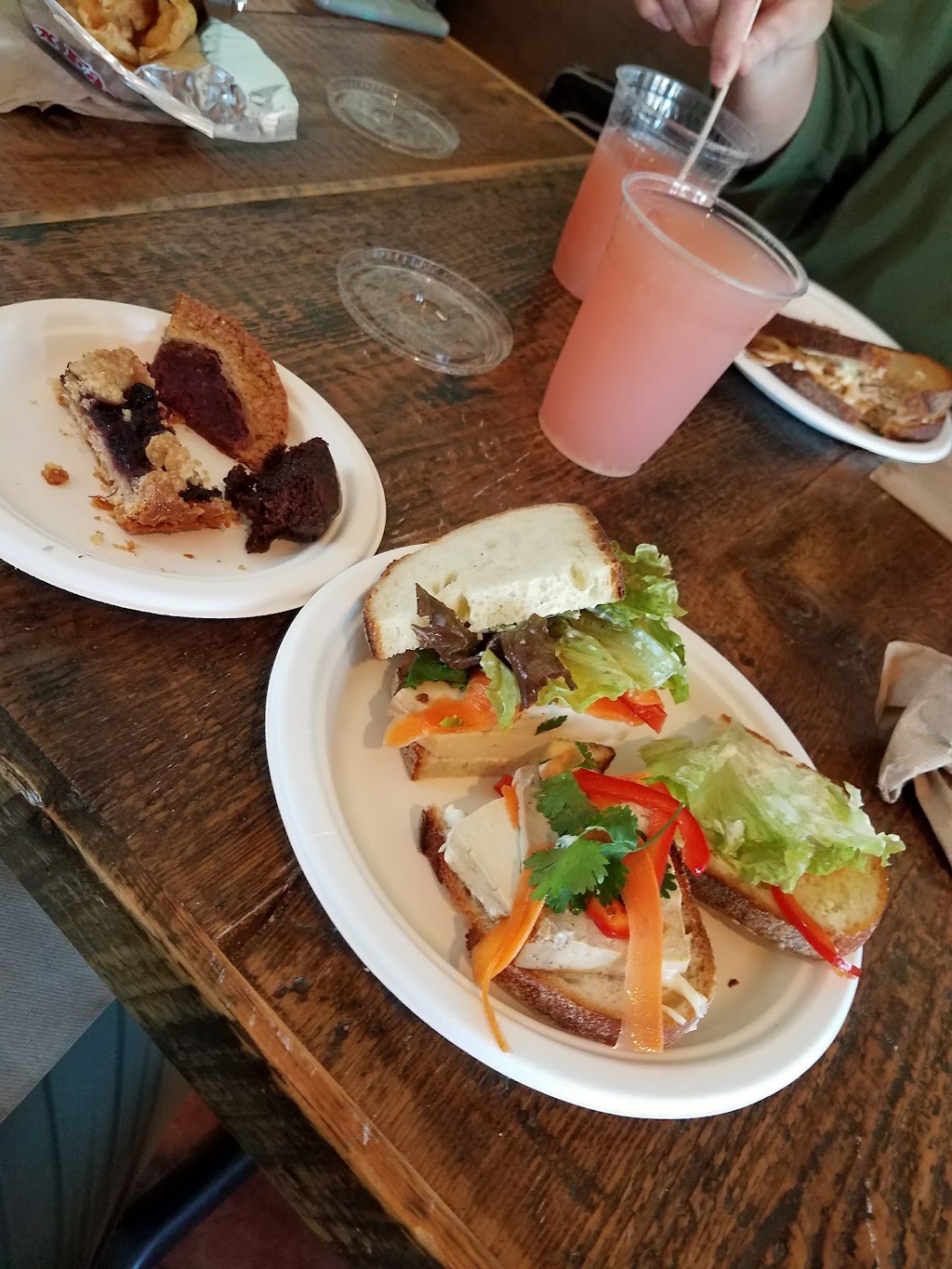 Milk and Honey Kitchen | cafe | 3 Old Firehouse Ln, Northeast Harbor, ME 04662, USA | 2072764003 OR +1 207-276-4003