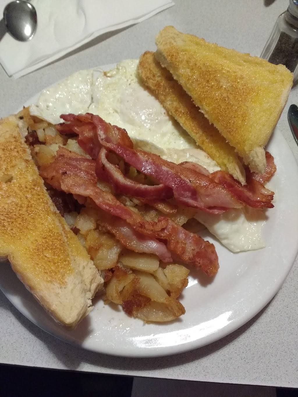 Copper Kettle Restaurant & Catering | restaurant | 720 S Capital Ave, Athens, MI 49011, USA | 2697299439 OR +1 269-729-9439