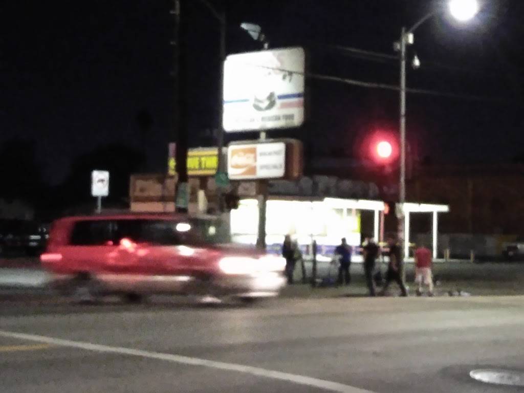 Tams Burgers | restaurant | 5023 S Central Ave, Los Angeles, CA 90011, USA | 3232331320 OR +1 323-233-1320