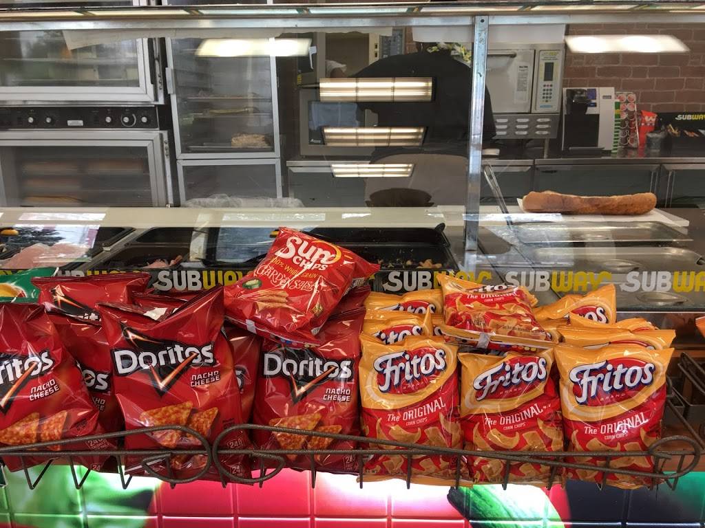 Subway | meal takeaway | 530 Church St Suite 100, Nashville, TN 37219, USA | 6152566138 OR +1 615-256-6138