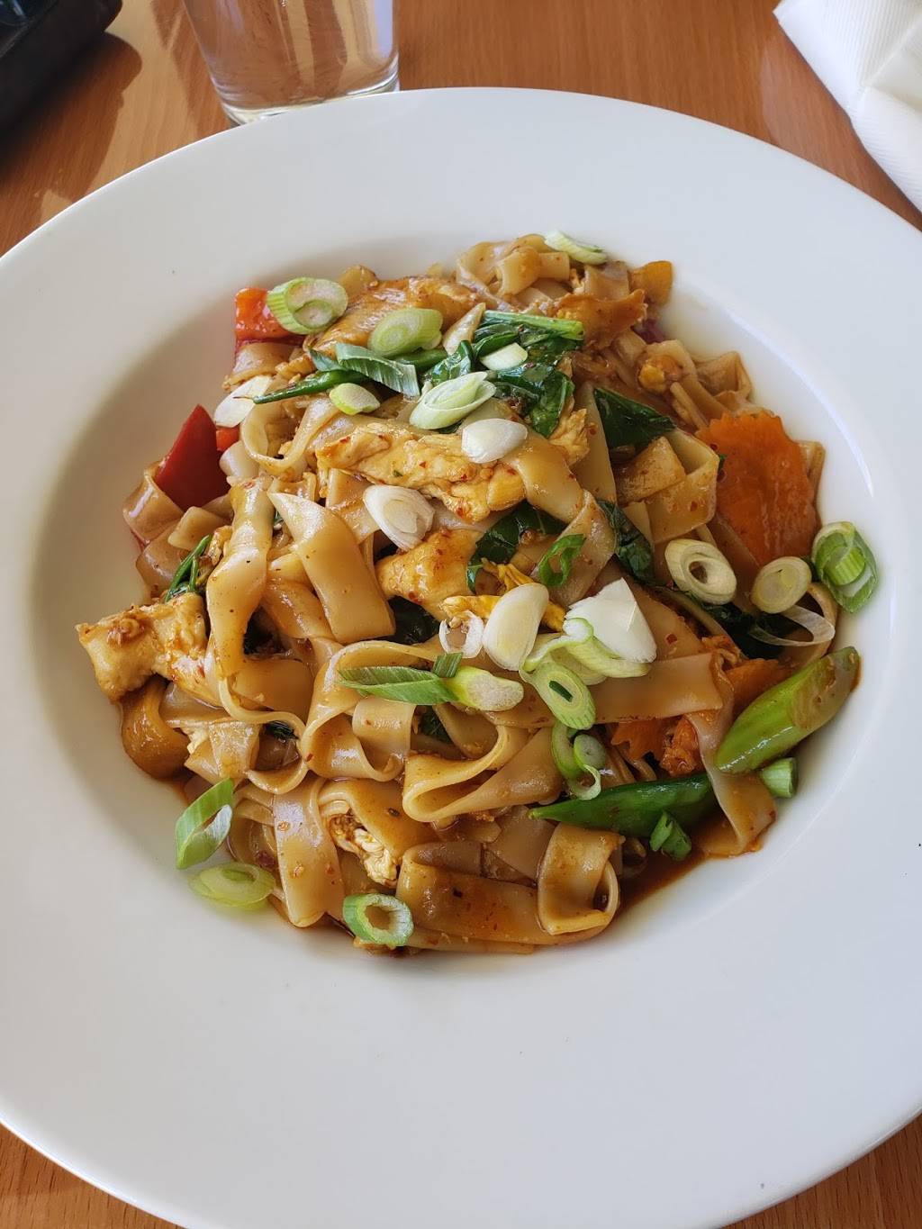 Rak Thai Cuisine | restaurant | 510 Natoma Station Dr #100, Folsom, CA 95630, USA | 9163558424 OR +1 916-355-8424