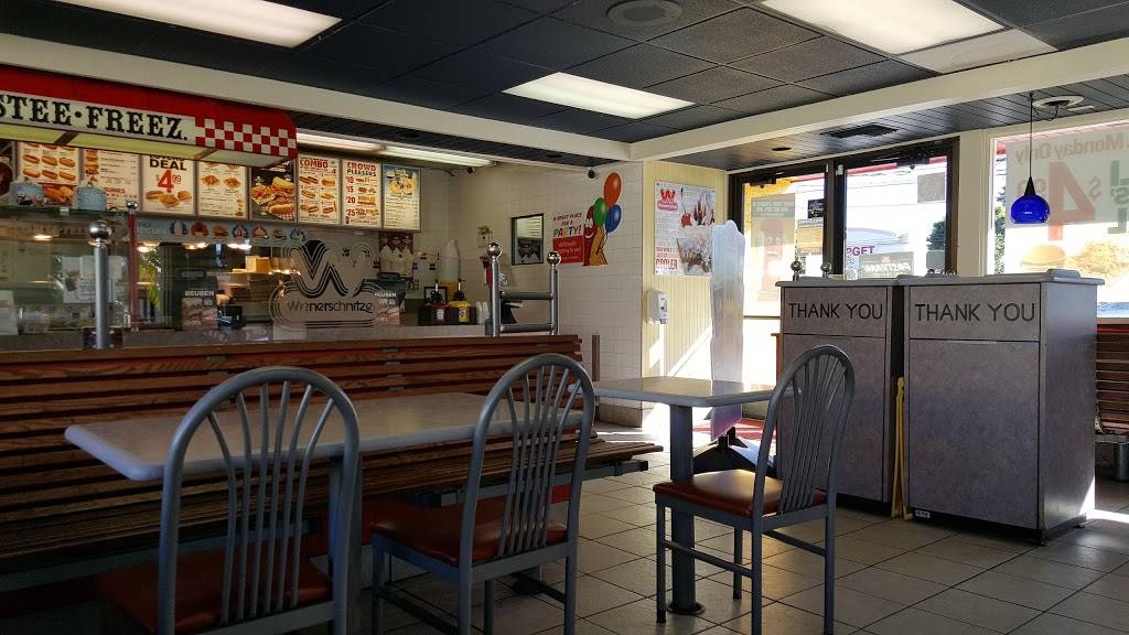 Wienerschnitzel | restaurant | 265 Orangethorpe Ave, Fullerton, CA 92832, USA | 7145251741 OR +1 714-525-1741