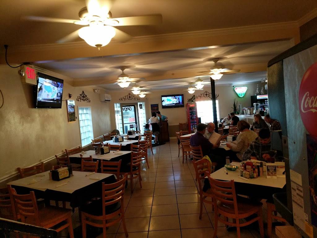 Charles Seafood | restaurant | 8311 Jefferson Hwy, Harahan, LA 70123, USA | 5044055263 OR +1 504-405-5263