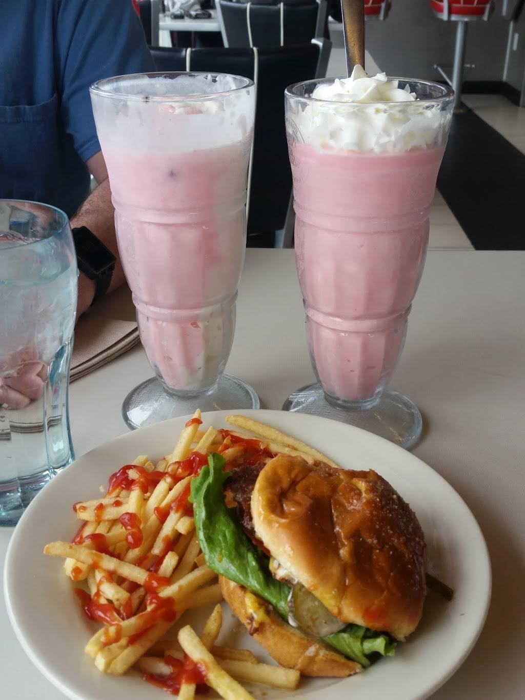 Steak n Shake | restaurant | 4214 Centerplace Dr, Greeley, CO 80634, USA | 9705064121 OR +1 970-506-4121