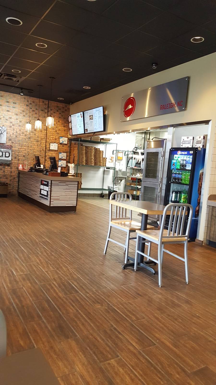 Pizza Hut | meal takeaway | 6429 Glenwood Ave Unit C, Raleigh, NC 27612, USA | 9197811133 OR +1 919-781-1133