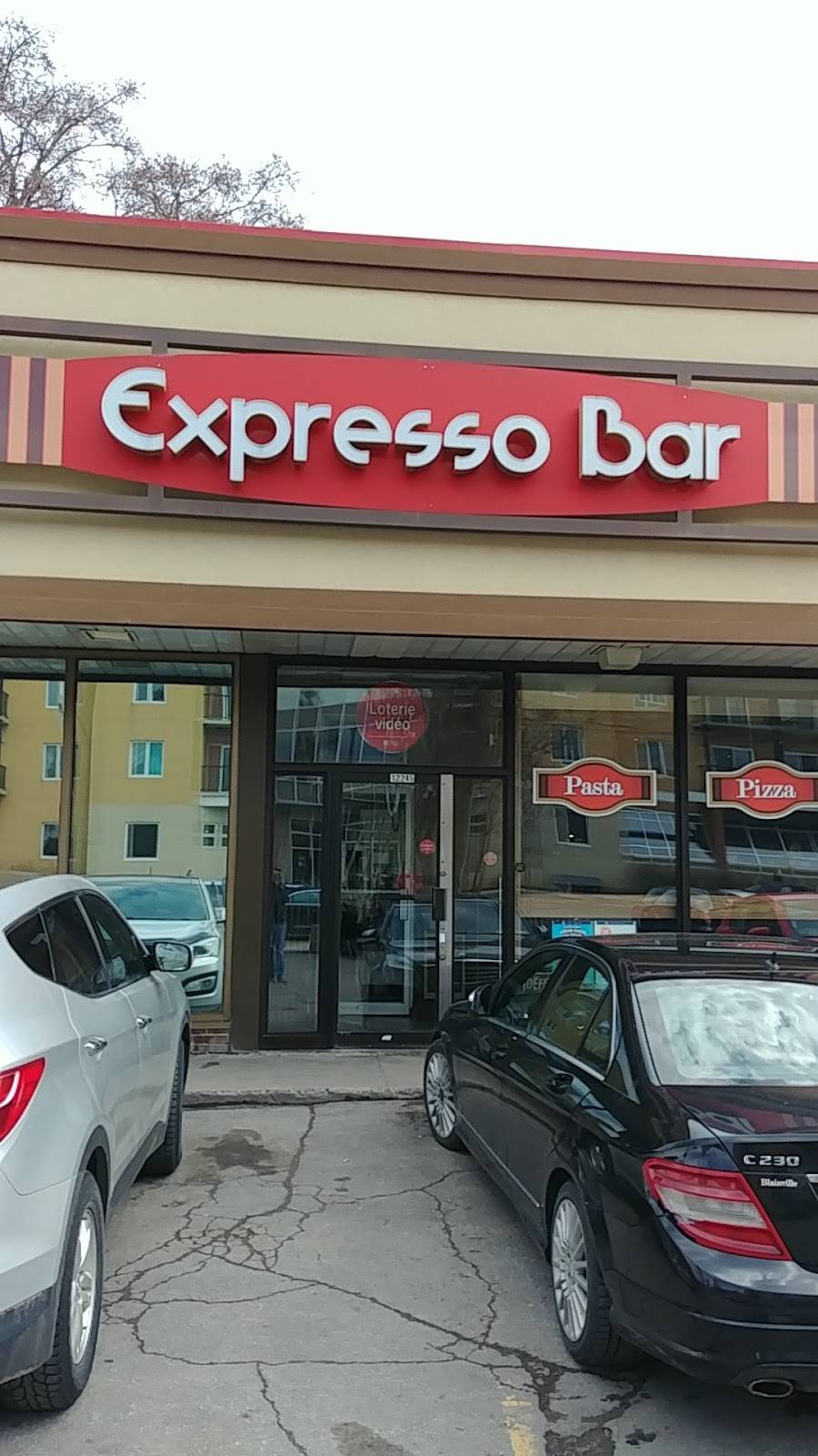 Expresso Bar | cafe | 12245 Boulevard Laurentien, Montréal, QC H4K 1N4, Canada | 5143317600 OR +1 514-331-7600