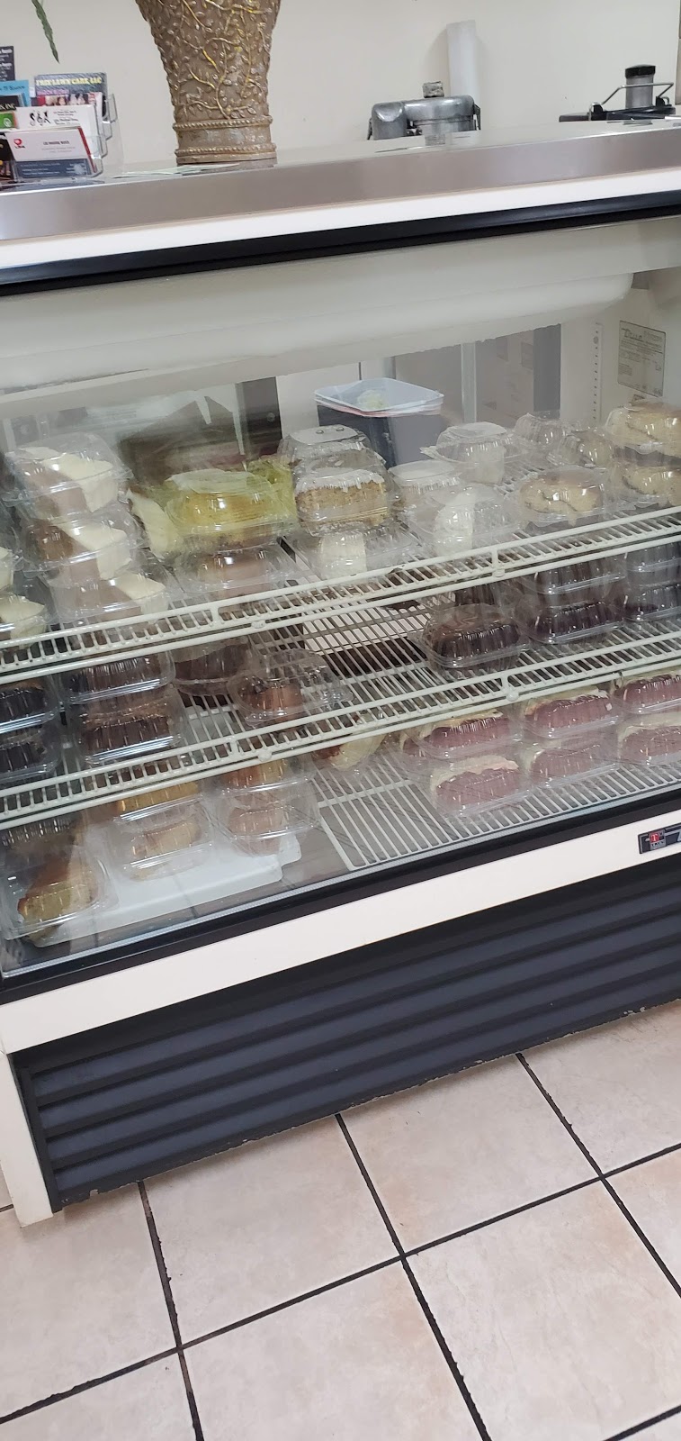 Chelseas Bakery & Vegetarian | bakery | 3423 Covington Dr, Decatur, GA 30032, USA | 4042891234 OR +1 404-289-1234