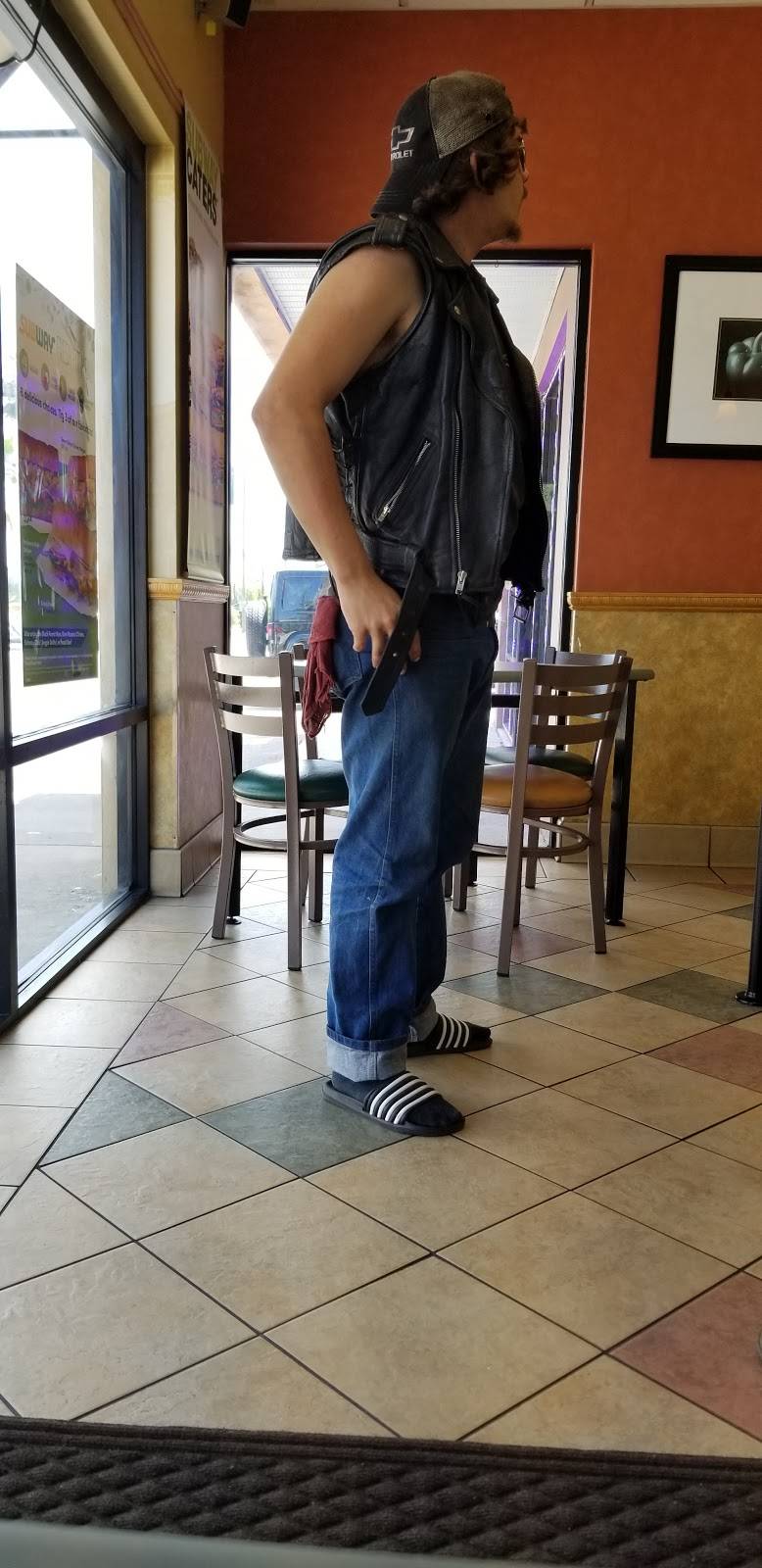 Subway Restaurants | restaurant | 4644 W Gandy Blvd Unit 10 Gandy, Plaza West, Tampa, FL 33611, USA | 8138311141 OR +1 813-831-1141