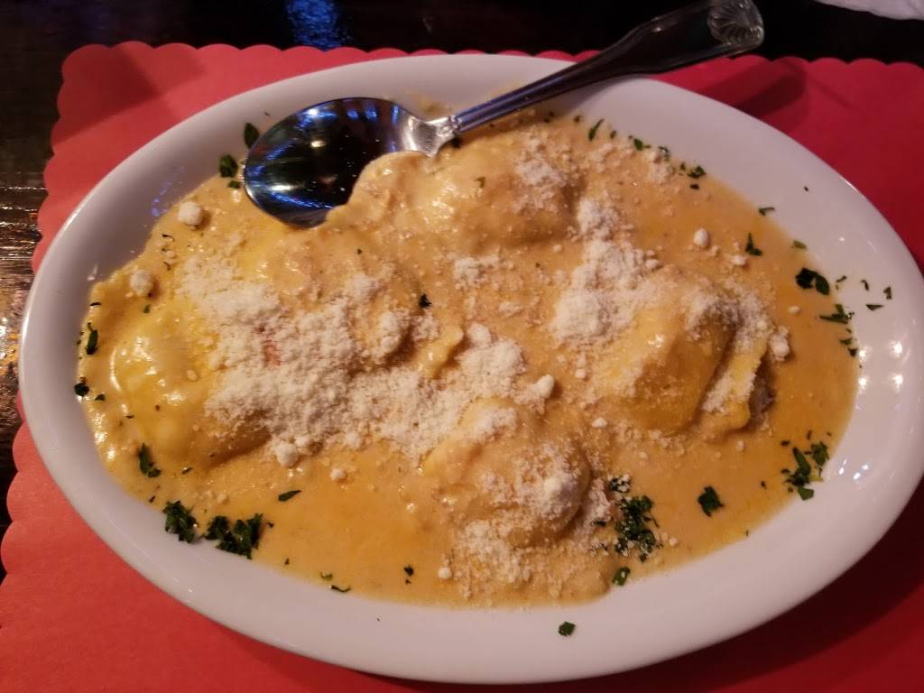 Paolos 3s Company | restaurant | 242 E Dania Beach Blvd, Dania Beach, FL 33004, USA | 9549214970 OR +1 954-921-4970