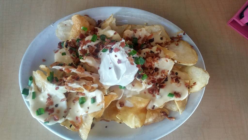 The Creek Grill & Sports Bar | restaurant | 2000 Phoenix Center Dr, Washington, MO 63090, USA | 6363909393 OR +1 636-390-9393