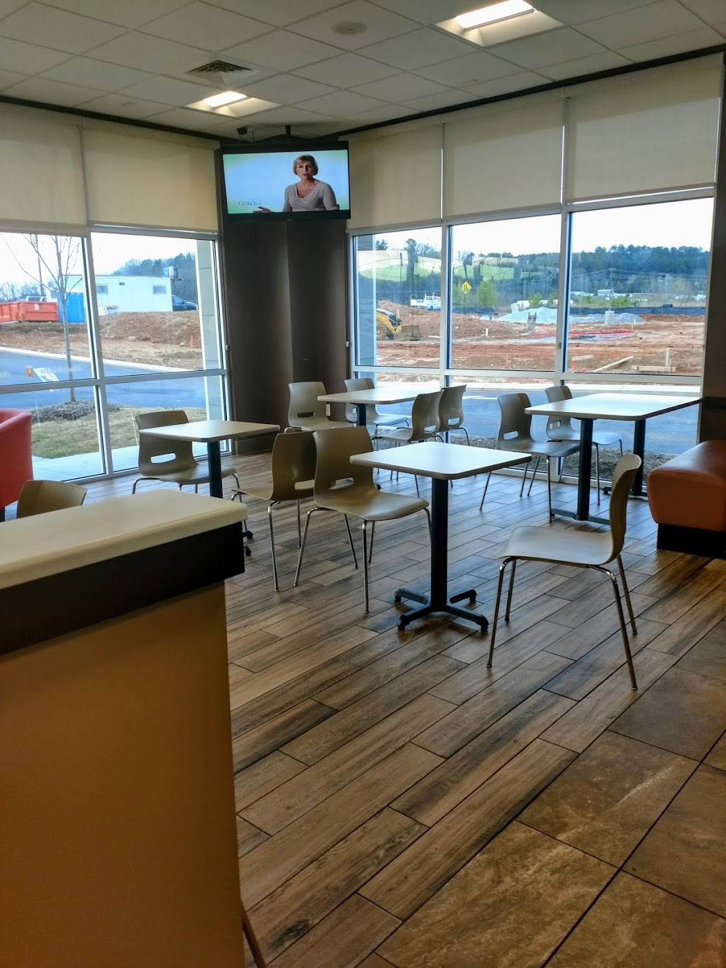 Dunkin | bakery | 5024 Hunter Rd, Ooltewah, TN 37363, USA | 4239100076 OR +1 423-910-0076