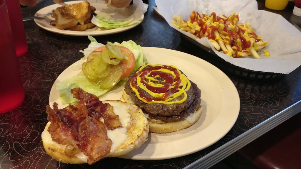 Steak & Egger | restaurant | 8408 Joliet Rd, McCook, IL 60525, USA | 7088539240 OR +1 708-853-9240