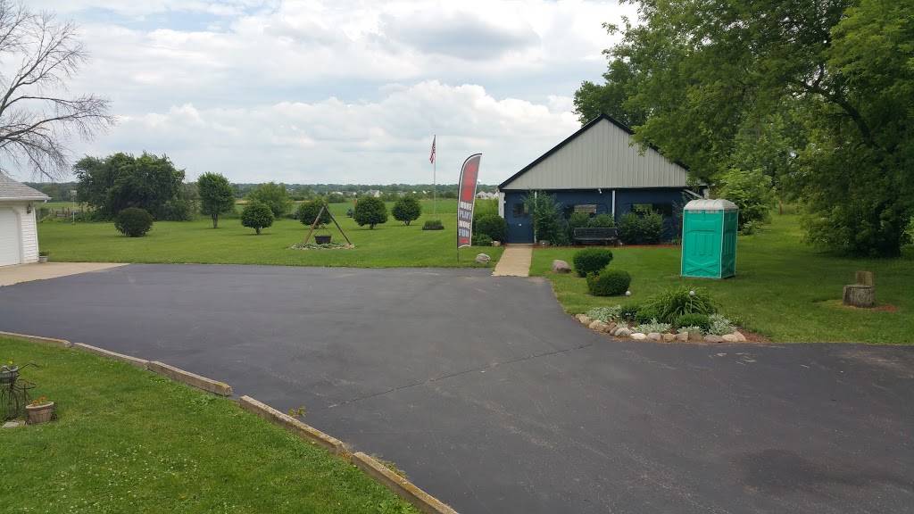 House of Lawrence | restaurant | 22709 Oak Grove Rd, Harvard, IL 60033, USA | 8159436225 OR +1 815-943-6225