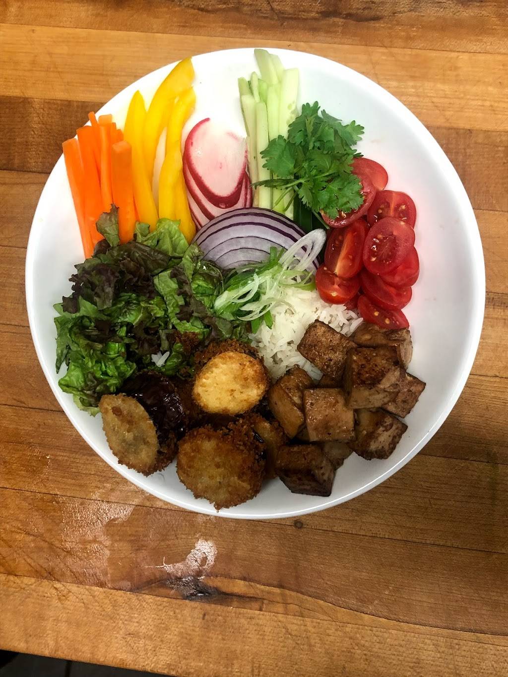 Eisbock Pub | restaurant | 970 Rue Principale, Île-aux-Noix, QC J0J 1G0, Canada | 5794328811 OR +1 579-432-8811