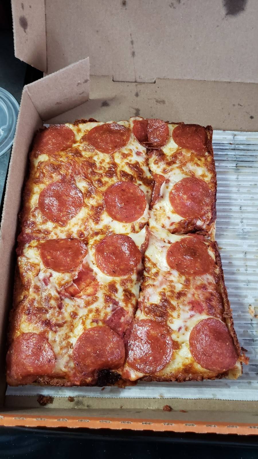 Little Caesars Pizza | meal takeaway | 1739 Walkley Rd, Ottawa, ON K1V 2P6, Canada | 6132603000 OR +1 613-260-3000