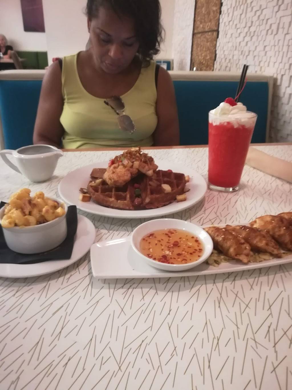 Smoke ‘N Fire | restaurant | 11177 E Michigan Ave, Battle Creek, MI 49014, USA | 8773528777 OR +1 877-352-8777