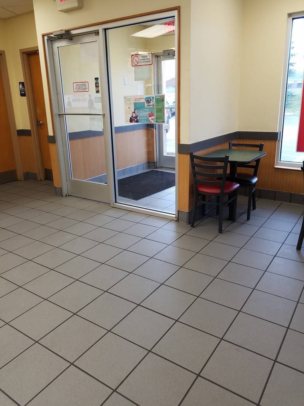 KFC | restaurant | 502 E Michigan Ave, Saline, MI 48176, USA | 7344294350 OR +1 734-429-4350