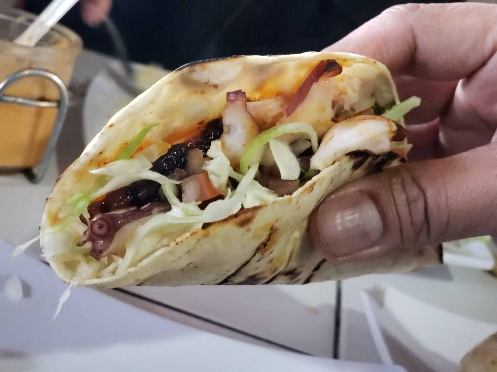 Mariscos Rubens y Charlies Seafood | restaurant | Av Del Pacifico 493, Costa, 22667 Tijuana, B.C., Mexico | 016643782421 OR +52 664 378 2421