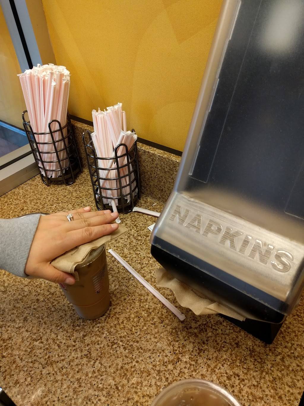 Dunkin | bakery | 672 Lowell St, Peabody, MA 01960, USA | 9785353217 OR +1 978-535-3217