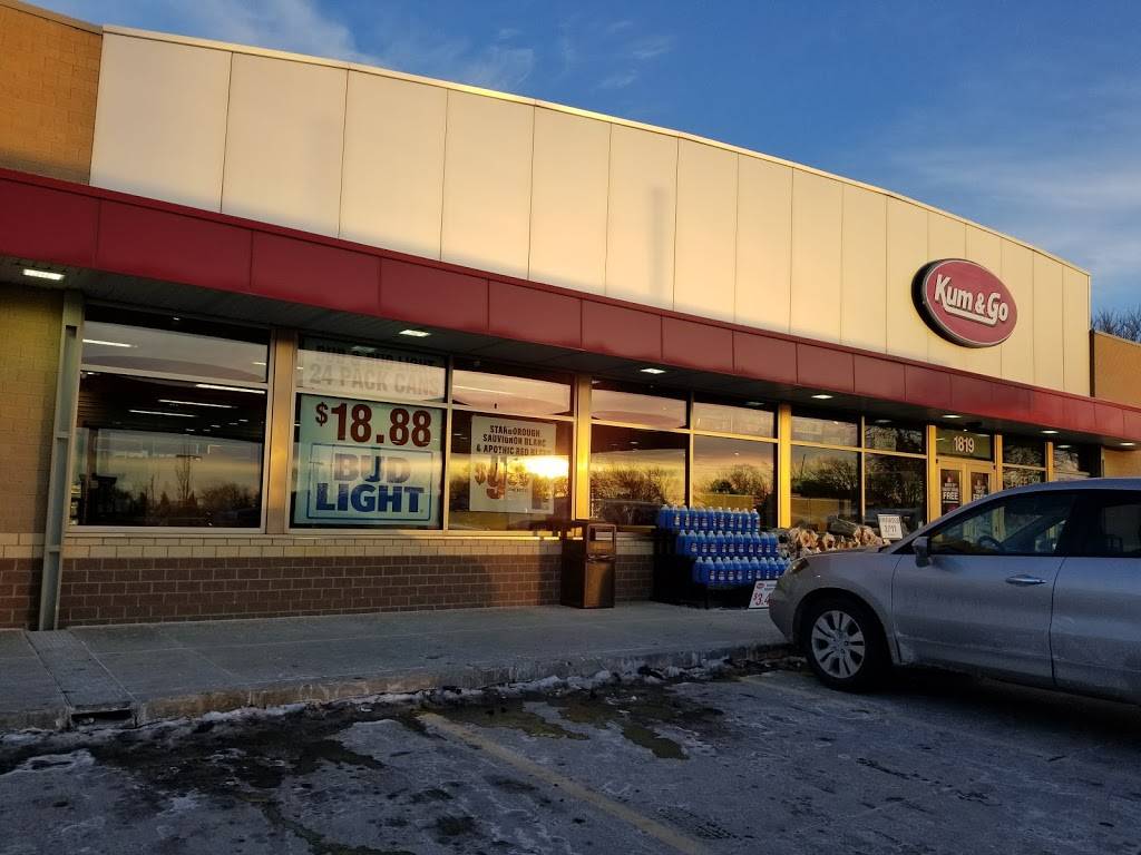 Kum & Go | meal takeaway | 1819 N 72nd St, Omaha, NE 68104, USA | 4028278112 OR +1 402-827-8112