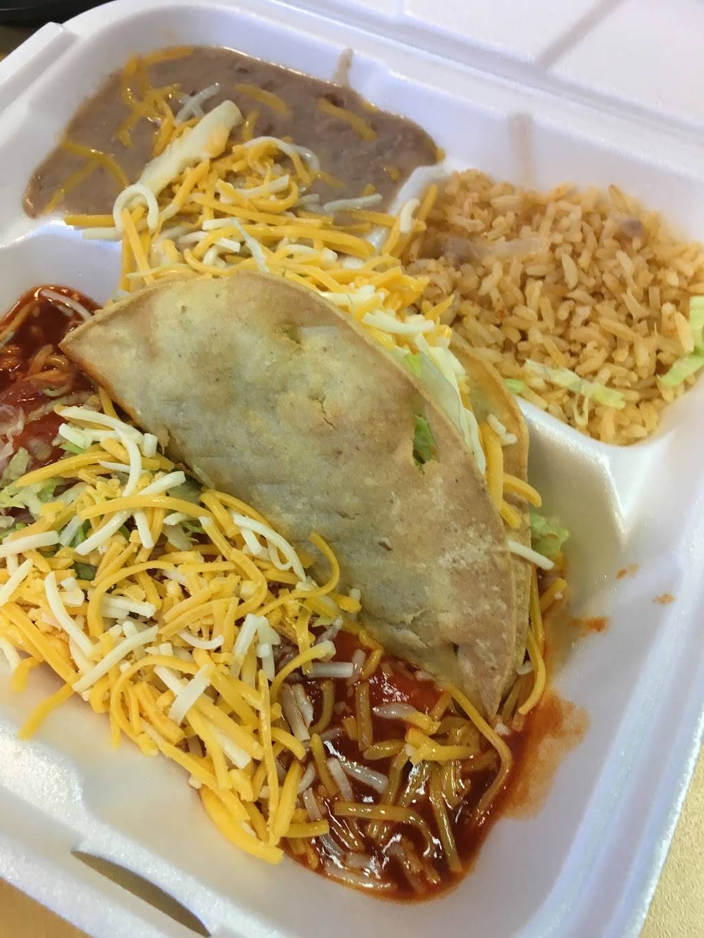 Los Favoritos Taco Shop | restaurant | 4850 South Gilbert Road # 8 # 8, Chandler, AZ 85249, USA | 4808955707 OR +1 480-895-5707