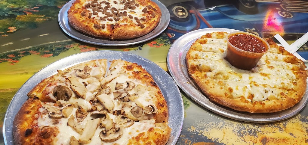 Route 66 Pizza Palace | restaurant | 2046 Main St, Barstow, CA 92311, USA | 7602562207 OR +1 760-256-2207