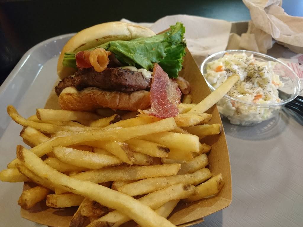 End Zone Food Court | restaurant | 1701 W Buena Vista Dr, Kissimmee, FL 34747, USA | 4079393463 OR +1 407-939-3463