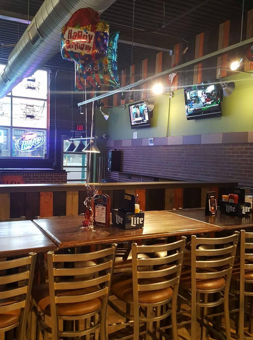 Ol Wisco Bar & Grill | restaurant | 328 E Walworth Ave, Delavan, WI 53115, USA | 2627283995 OR +1 262-728-3995