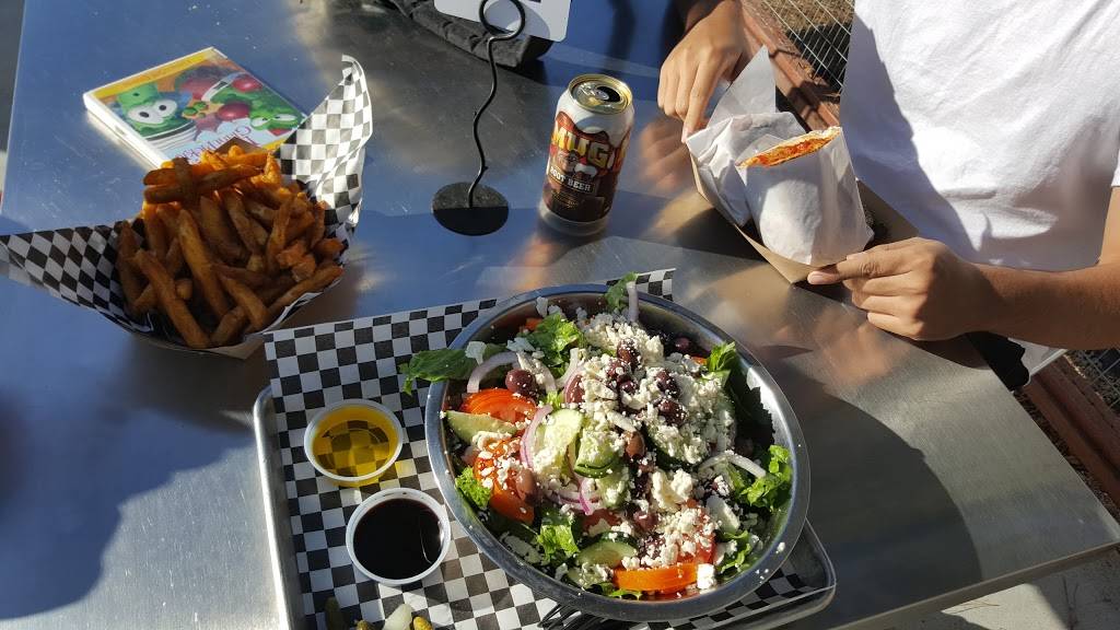 Gherkins Sandwich Shop | meal takeaway | 171 7th St, Montara, CA 94037, USA | 6507282211 OR +1 650-728-2211