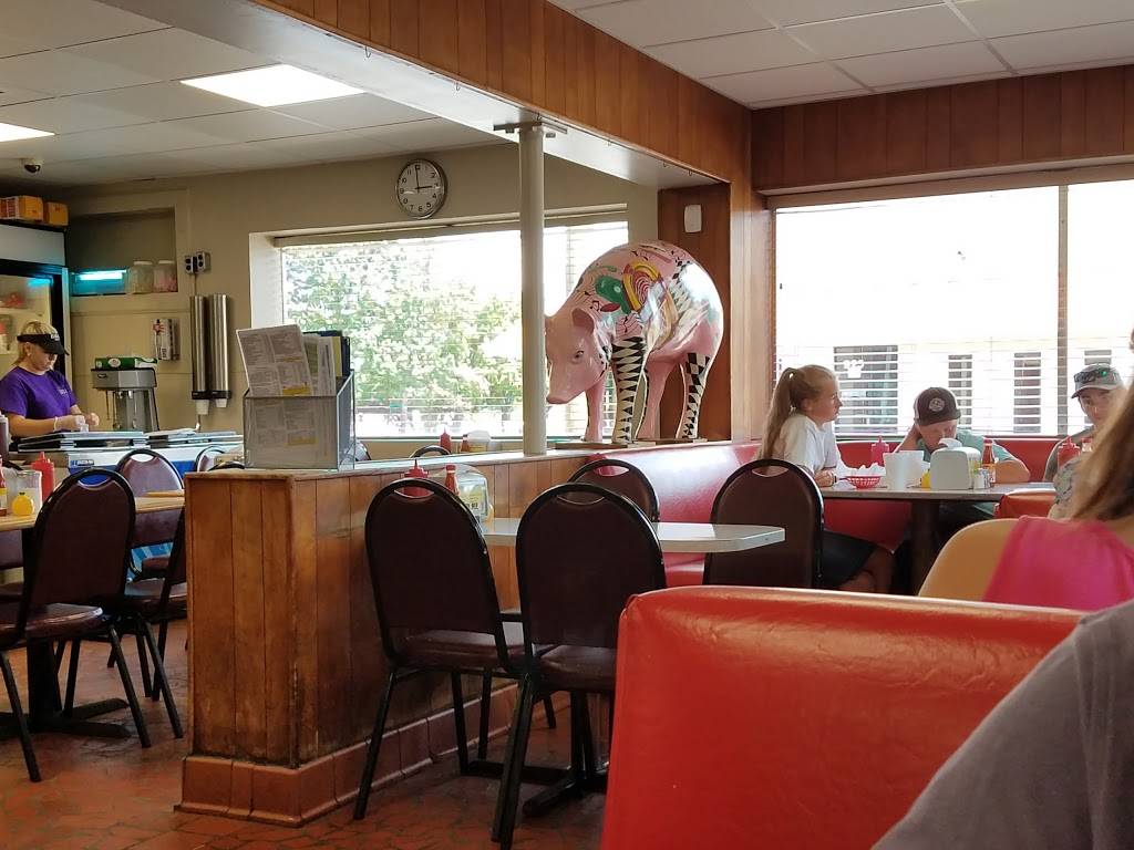 Barbecue Center of Lexington | restaurant | 900 N Main St, Lexington, NC 27292, USA | 3362484633 OR +1 336-248-4633