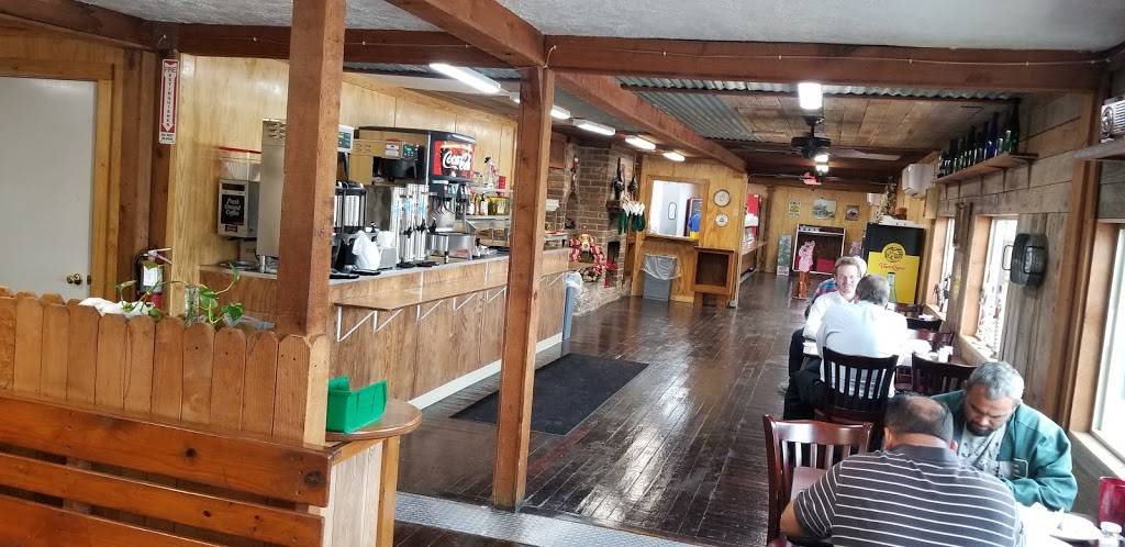 Moms Country Kitchen | restaurant | 14428 Aldine Westfield Rd, Houston, TX 77039, USA | 8322304420 OR +1 832-230-4420