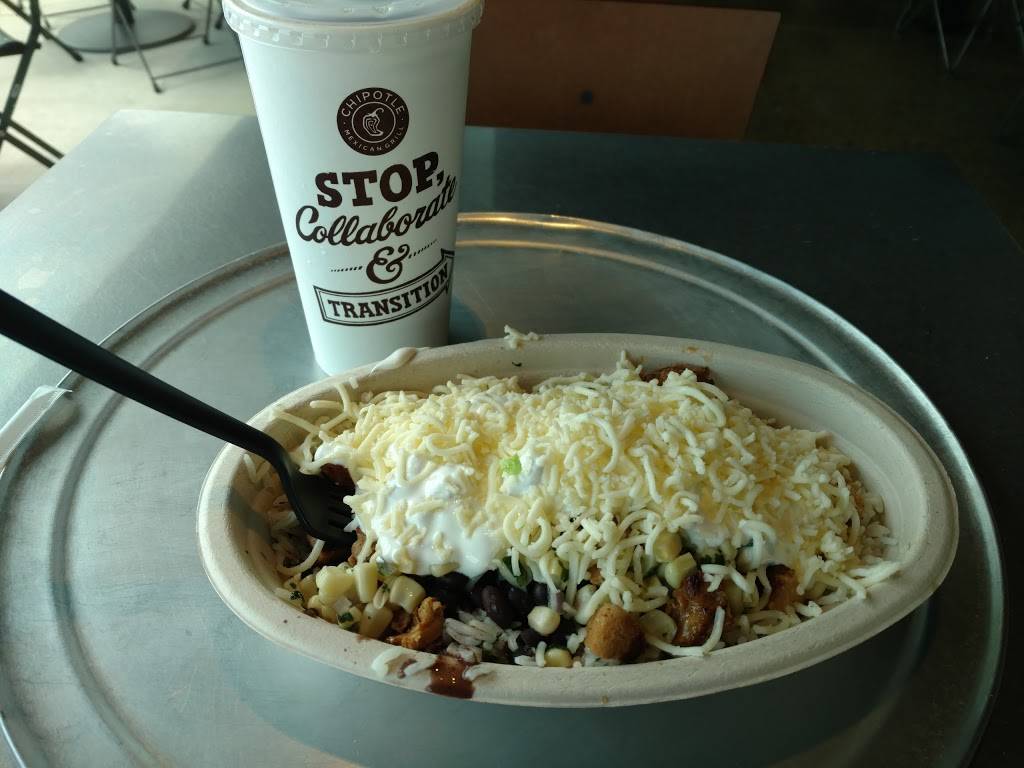 Chipotle Mexican Grill | restaurant | 7030 Youree Dr, Shreveport, LA 71105, USA | 3187988896 OR +1 318-798-8896