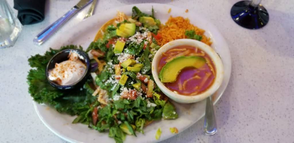 Rio Mambo | restaurant | 2150 E Lamar Blvd, Arlington, TX 76006, USA | 8177954555 OR +1 817-795-4555