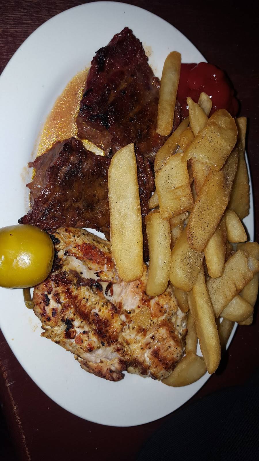 Champions Pub | restaurant | 114 Foster St, Peabody, MA 01960, USA | 9785317776 OR +1 978-531-7776