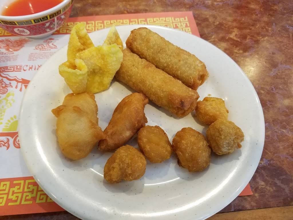 Lucky Buffet | restaurant | 114 S 2nd St, Knoxville, IA 50138, USA | 6418423538 OR +1 641-842-3538