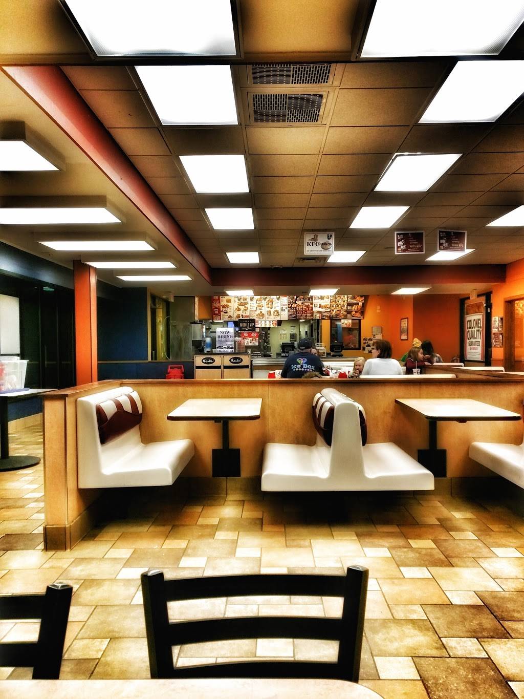 KFC | restaurant | 101 S Lewis Ave, Oglesby, IL 61348, USA | 8158833223 OR +1 815-883-3223