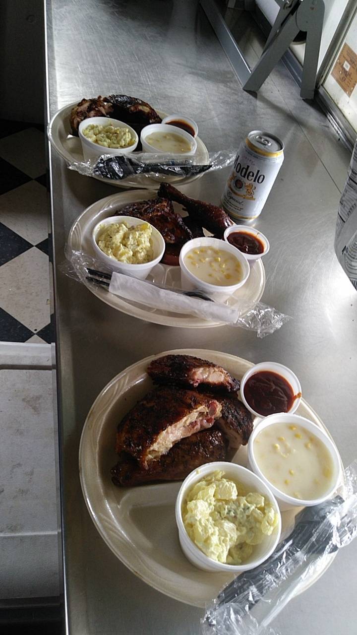 Reds Smoking BBQ | restaurant | 1706 Crystal Bend Dr, Pflugerville, TX 78660, USA | 5126708544 OR +1 512-670-8544
