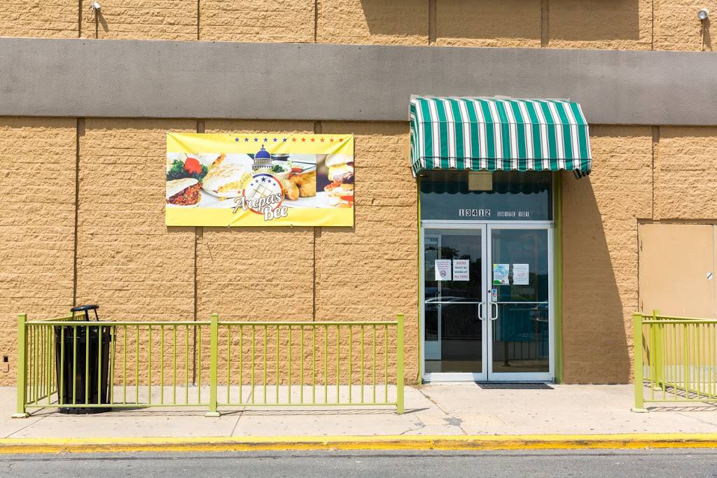 Arepas Bee | restaurant | 13412 Jefferson Davis Highway, (Inside Beehive Playground), Woodbridge, VA 22191, USA | 7039107108 OR +1 703-910-7108