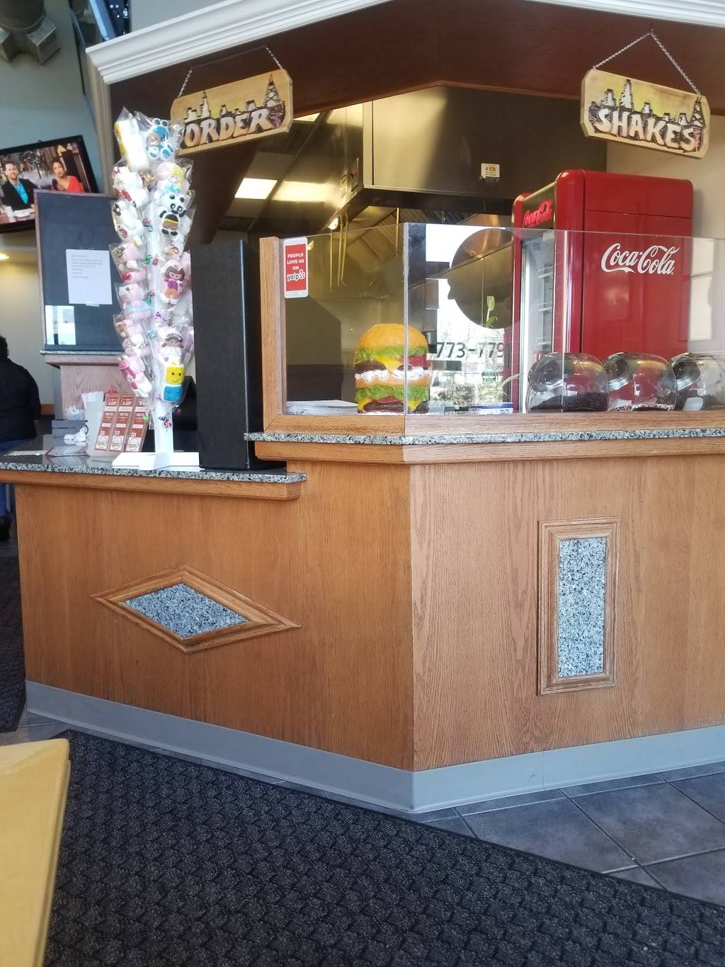 Manzos Burger | restaurant | 2353 W 111th St, Chicago, IL 60643, USA | 7737795945 OR +1 773-779-5945