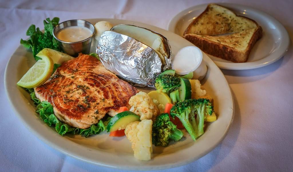 Jcs Cafe | restaurant | 480 E F St, Oakdale, CA 95361, USA | 2098483663 OR +1 209-848-3663