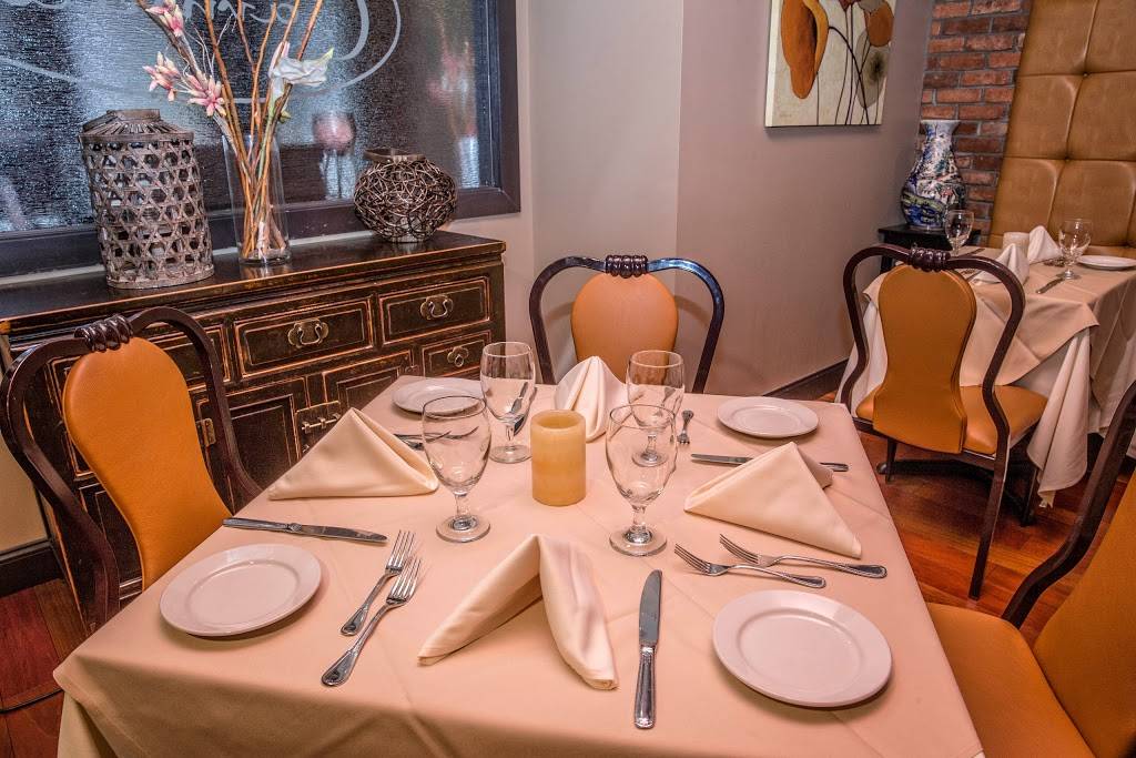 Carmellos of Old Town Manassas | restaurant | 9108 Center St, Manassas, VA 20110, USA | 7033685522 OR +1 703-368-5522